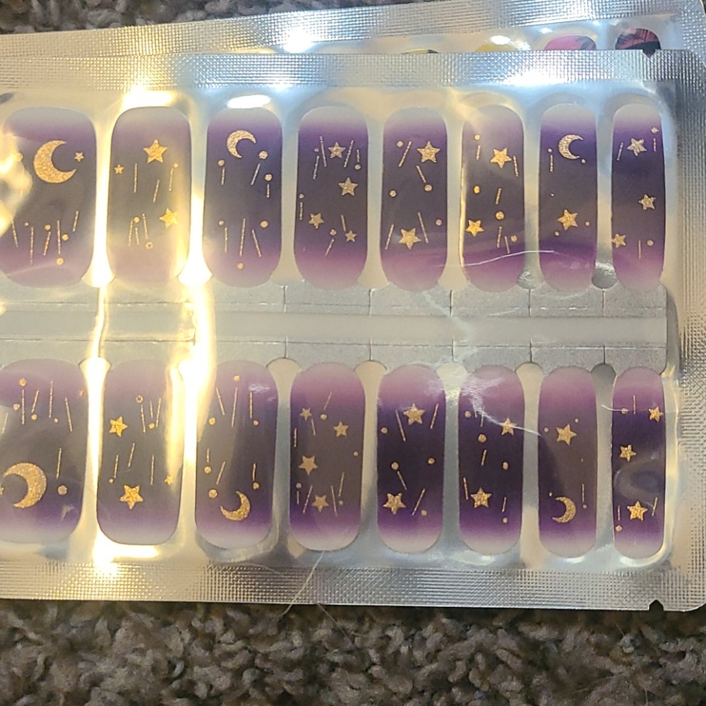 Nail 💅 Wraps - Picture 1 of 1